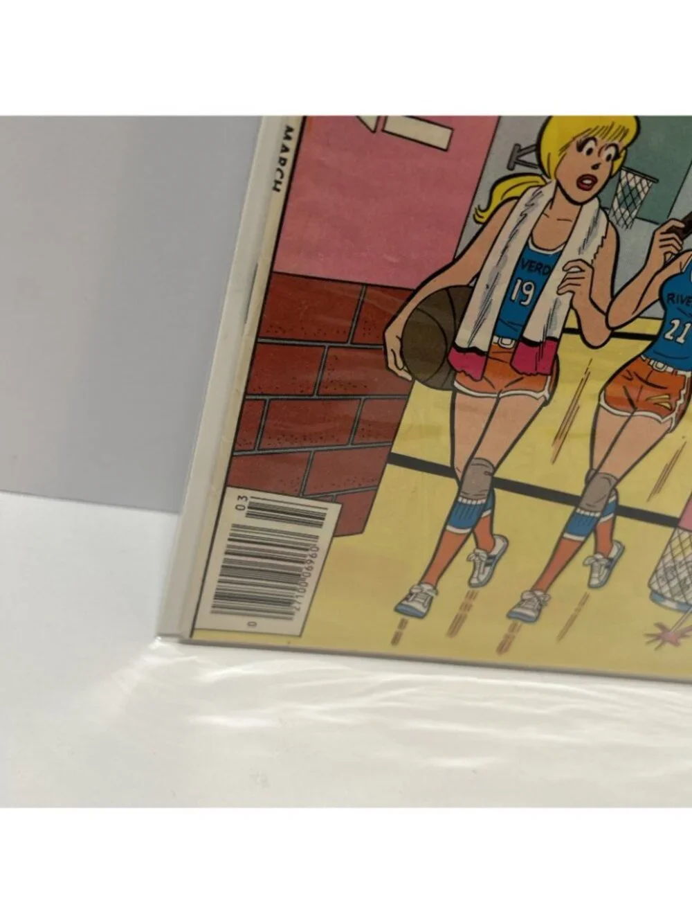 1975 Archie Comics Archie's Girls Betty and Veronica #267 High Grade Comic Book